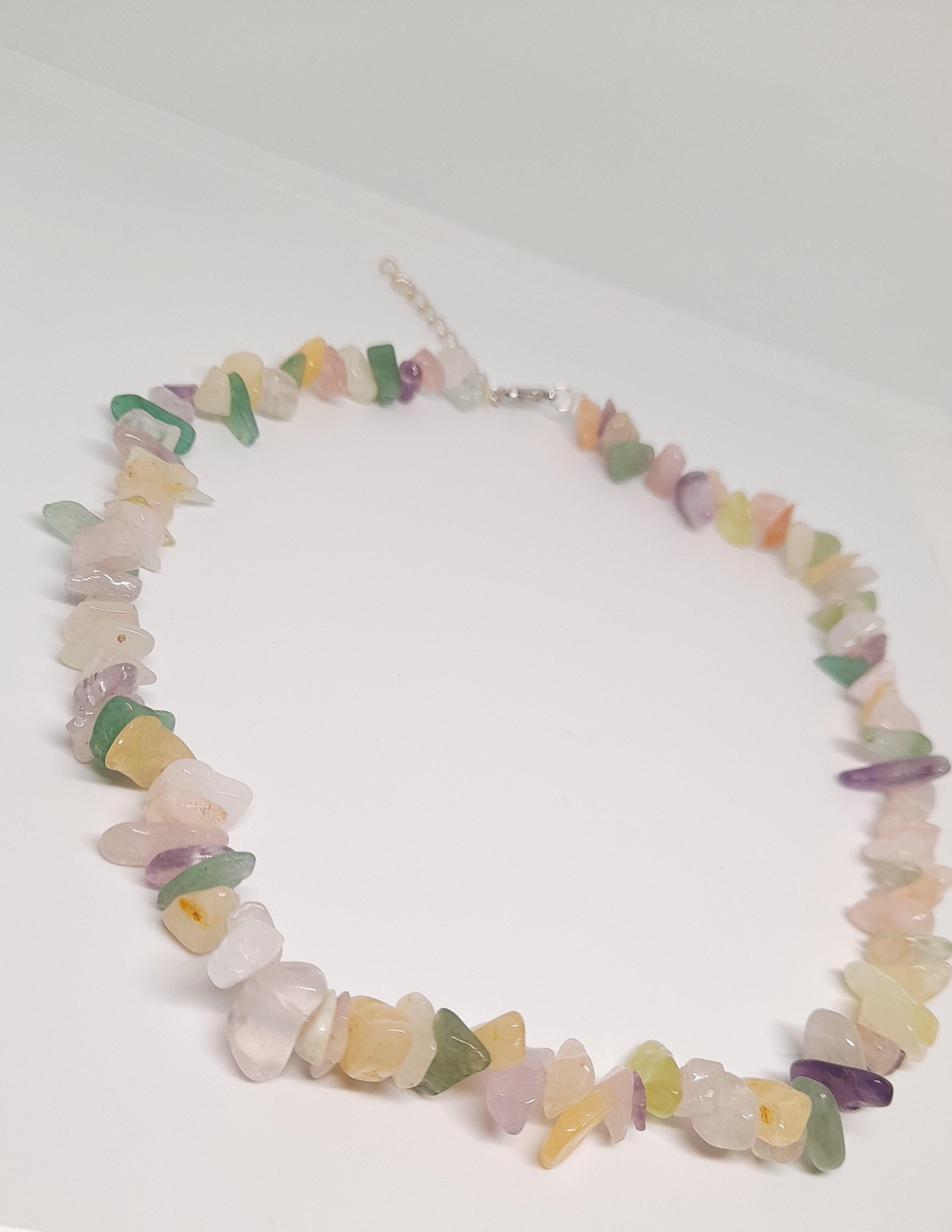 Chip bead necklace hot sale